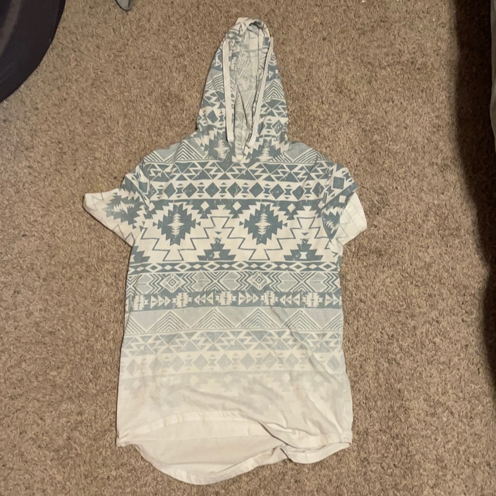Men’s hooded tee